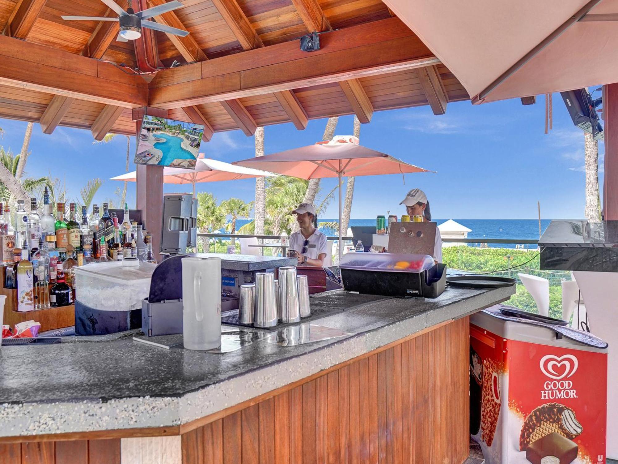 Stunning Ocean View Retreat 1205 Apartment *