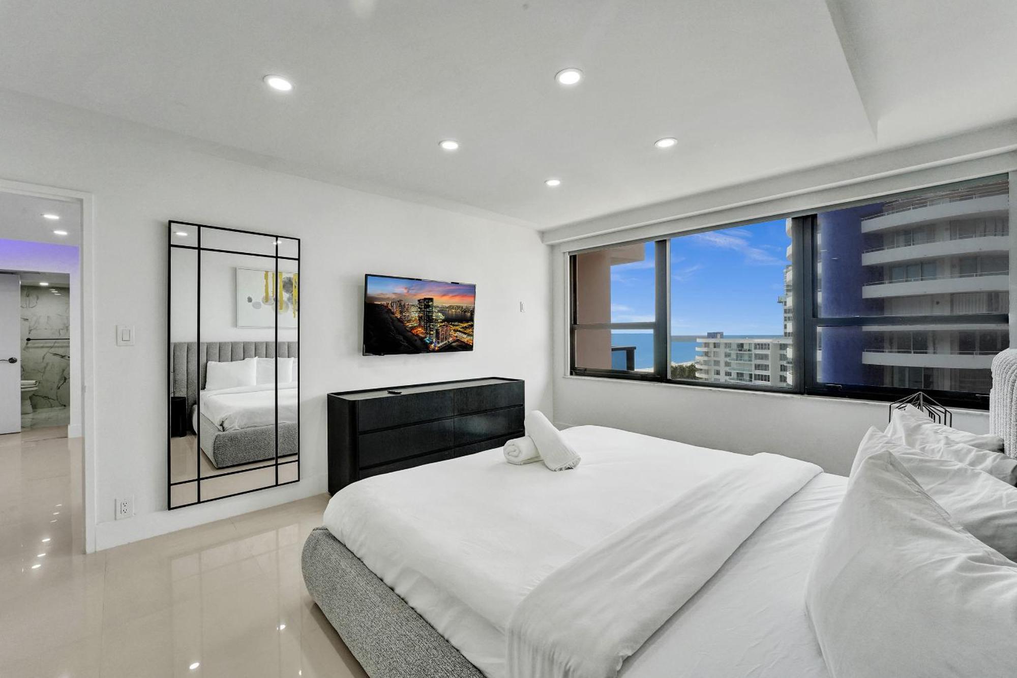 Apartment Stunning Ocean View Retreat 1205 *