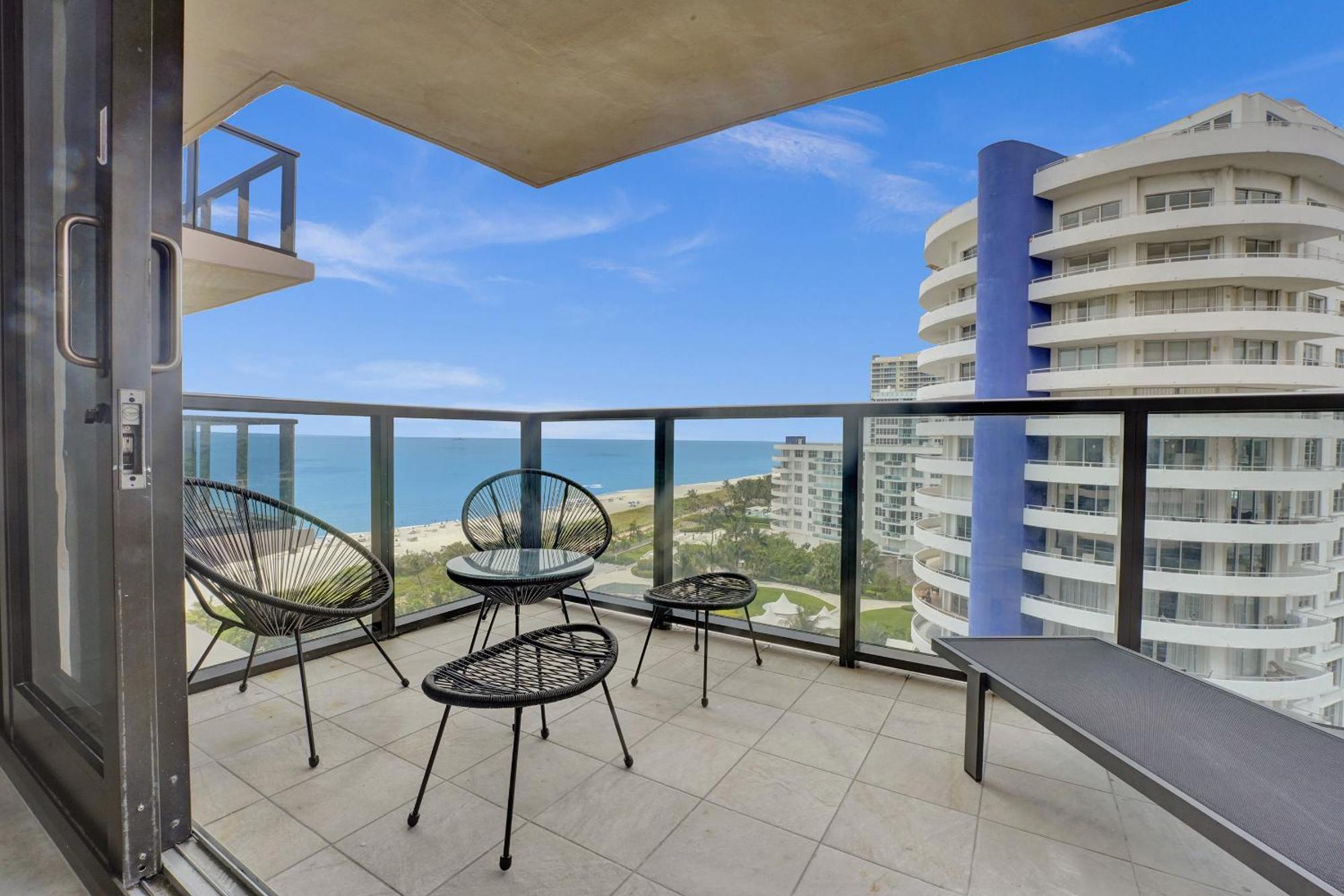 Stunning Ocean View Retreat 1205 Apartment Miami Beach