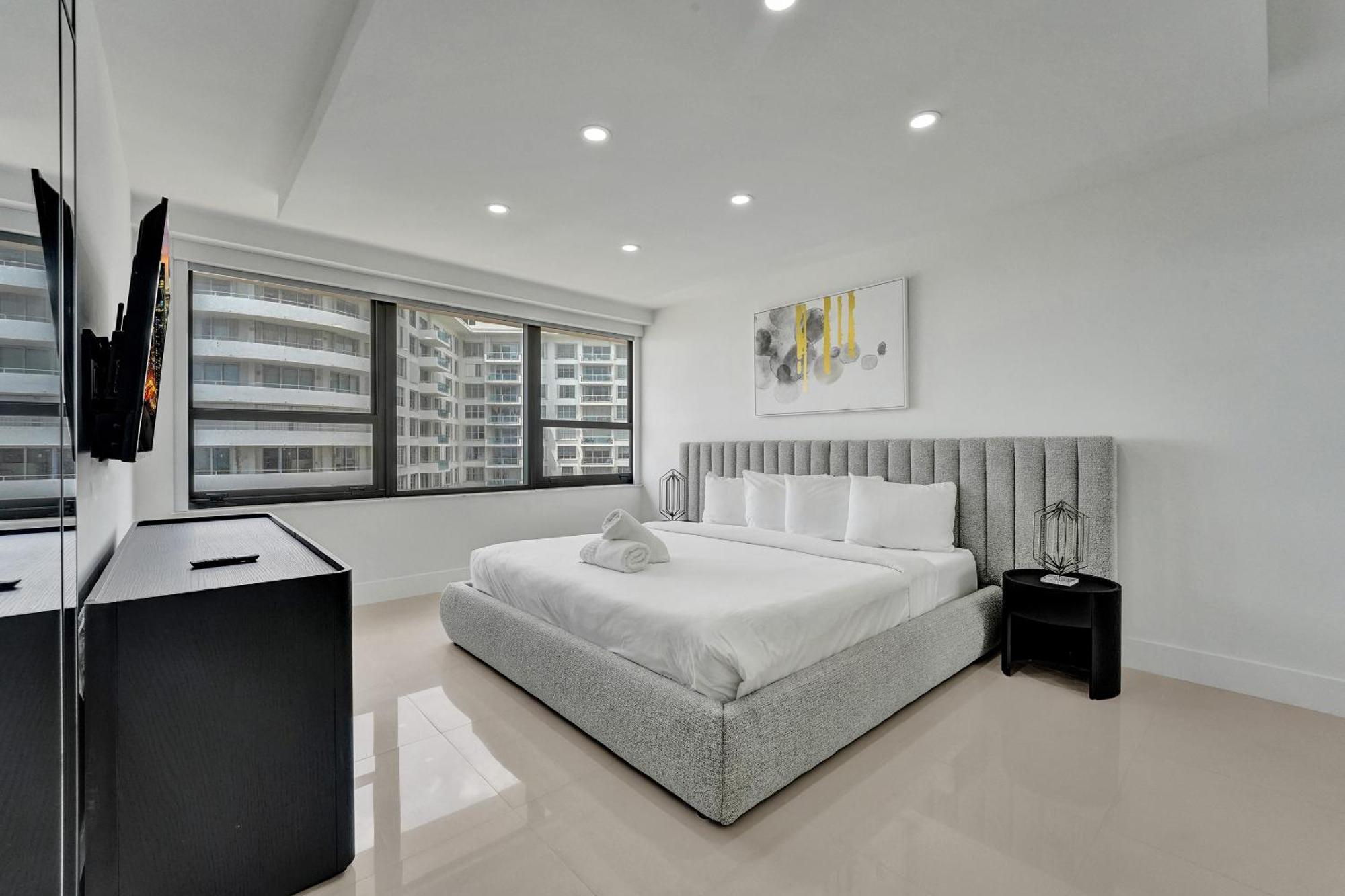 Apartment Stunning Ocean View Retreat 1205 Miami Beach