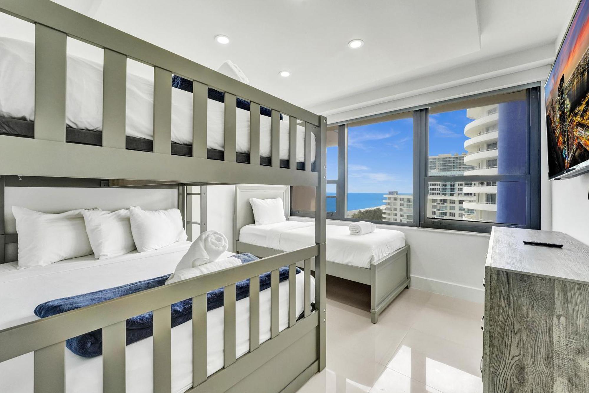 Stunning Ocean View Retreat 1205 *