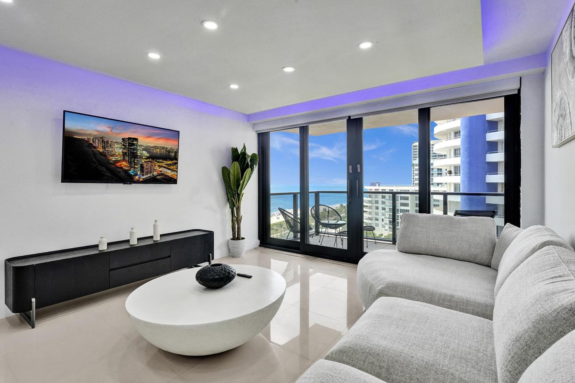 Apartment Stunning Ocean View Retreat 1205 Miami Beach