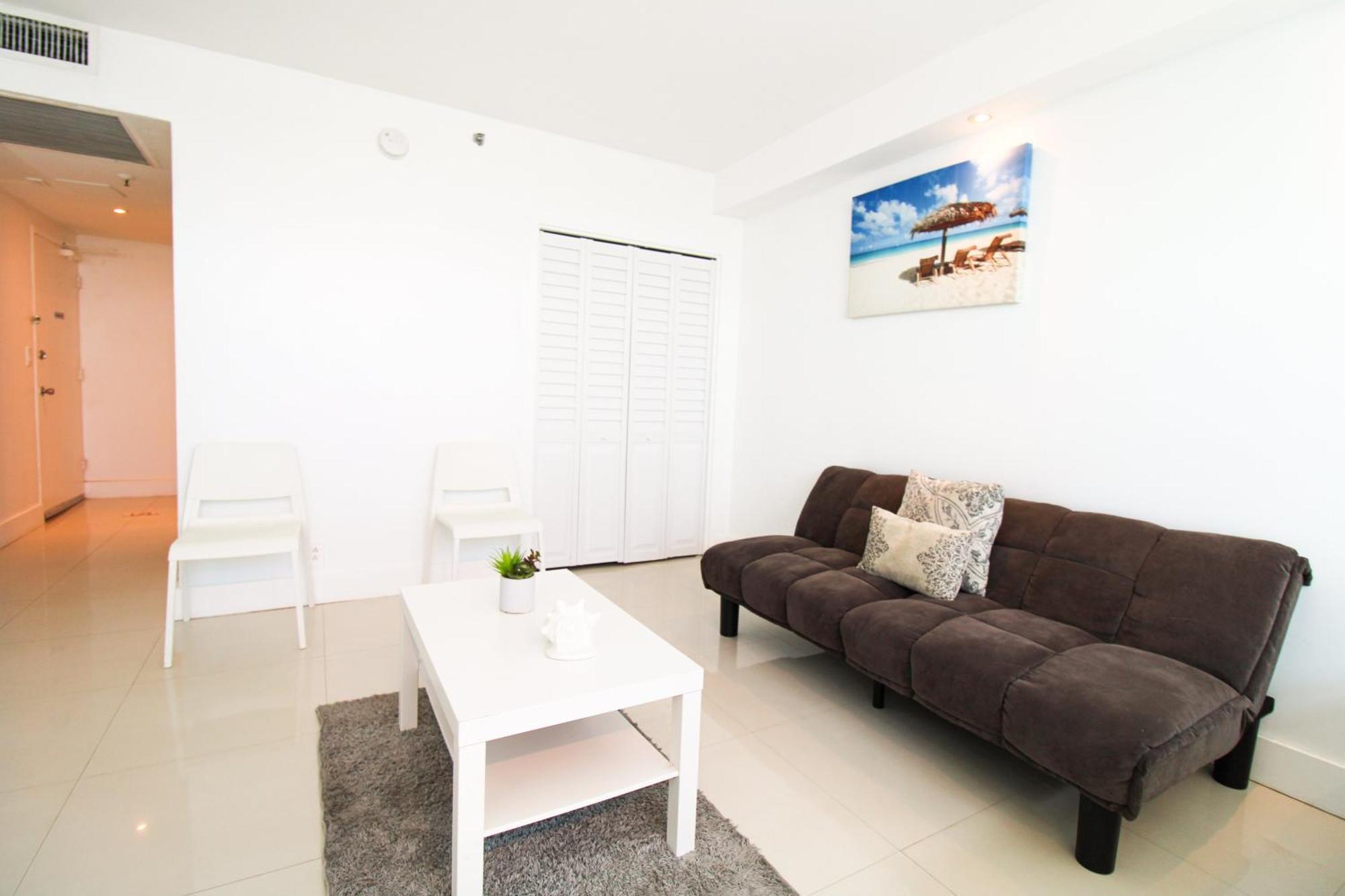 Castle 401 Oceanfront With Pool, Tennis, Access And Free Parking