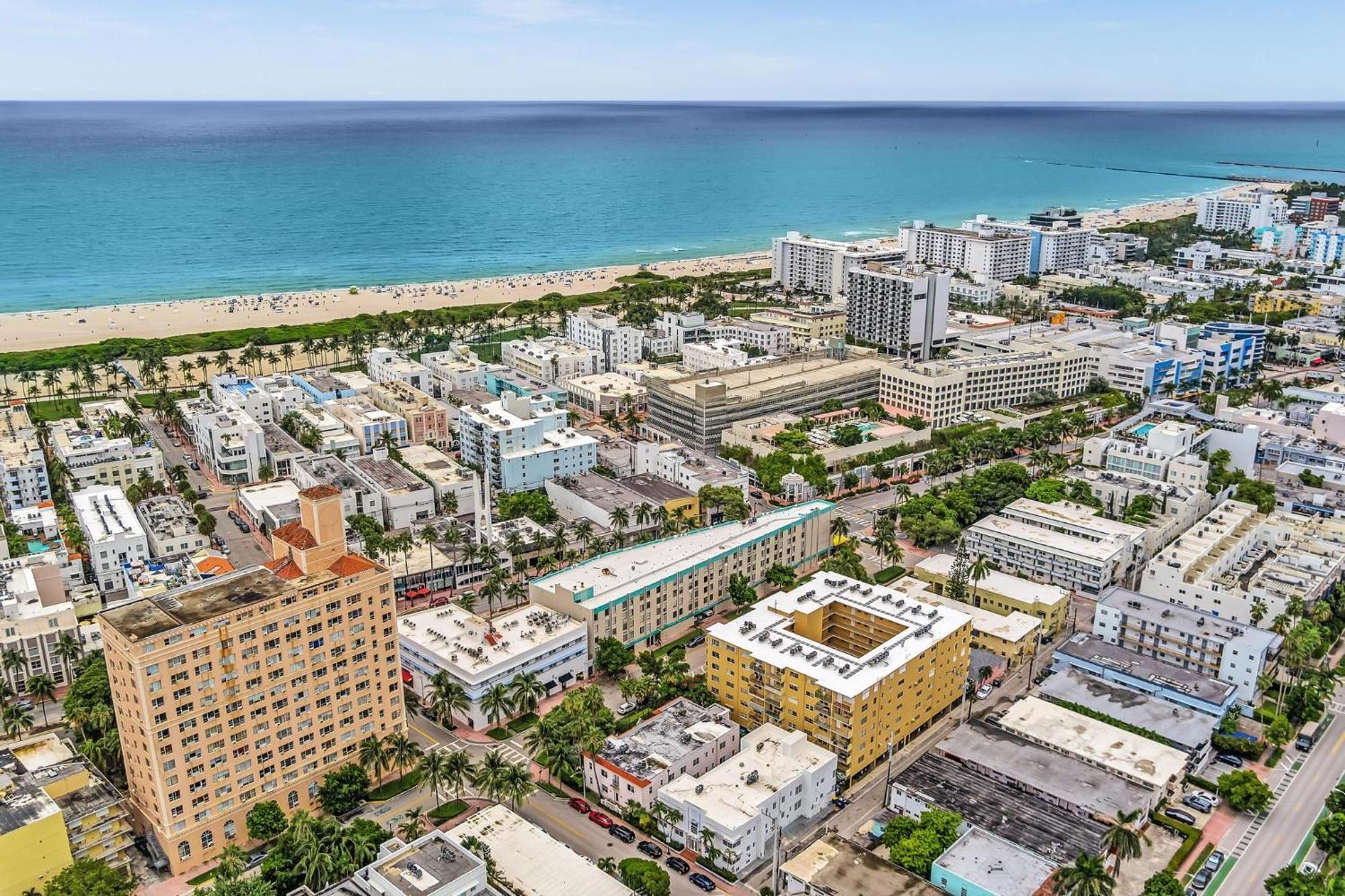 Apartment 1 Bedroom In The Location In South ! Miami Beach