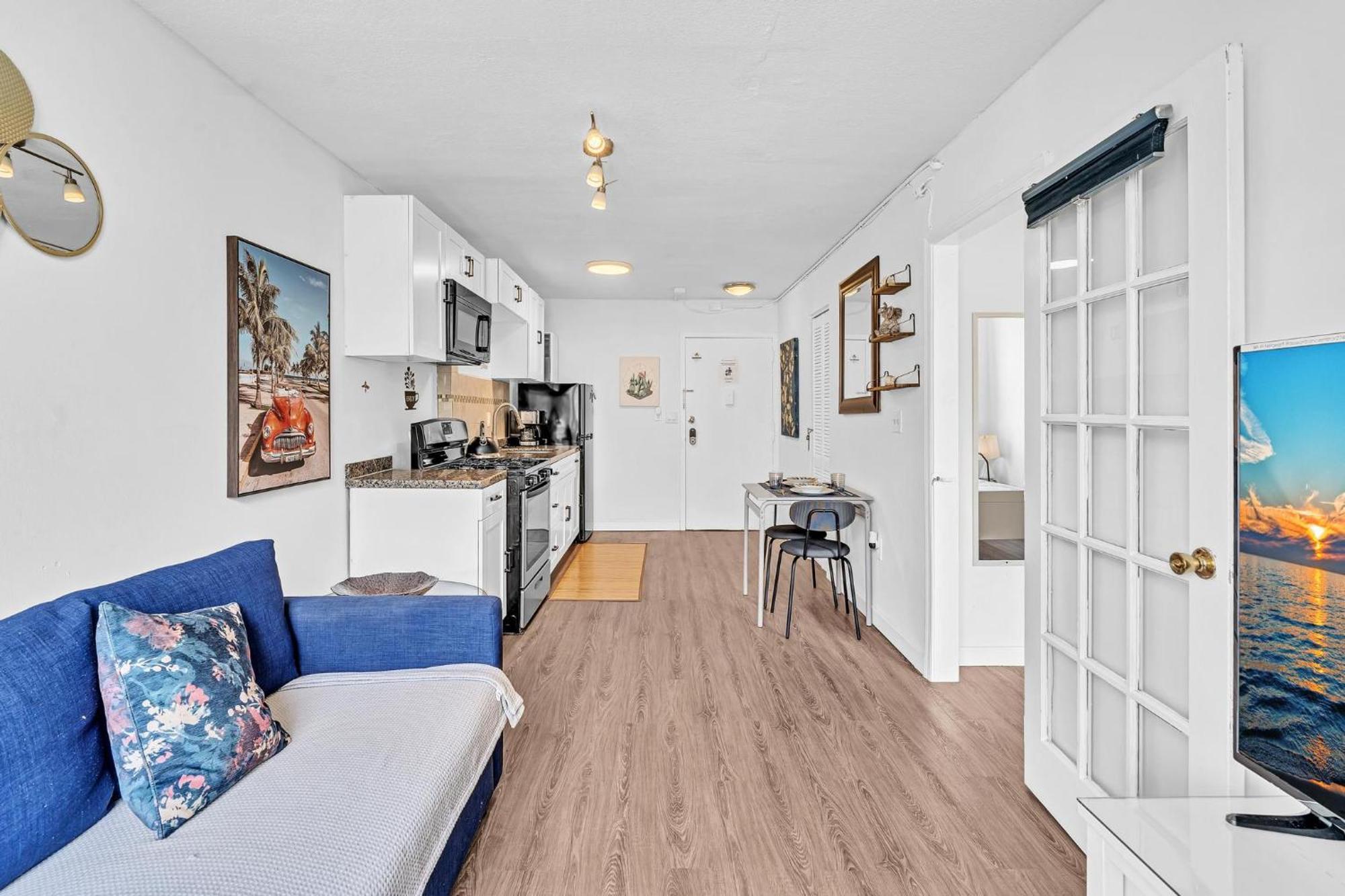 1 Bedroom In The Location In South ! Apartment *