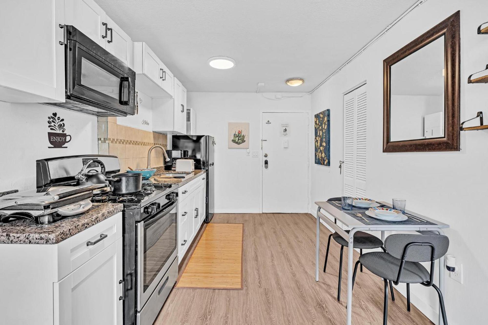 Apartment 1 Bedroom In The Location In South !