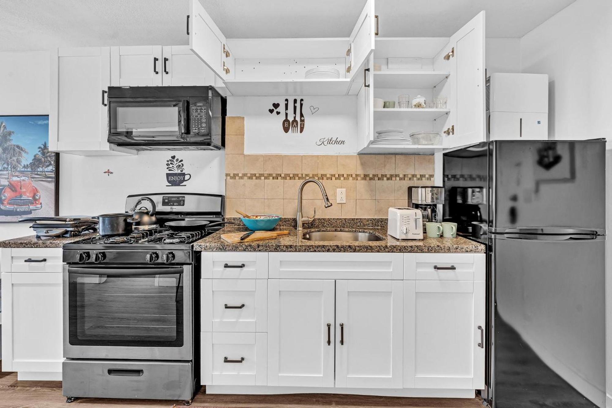 1 Bedroom In The Location In South ! Miami Beach