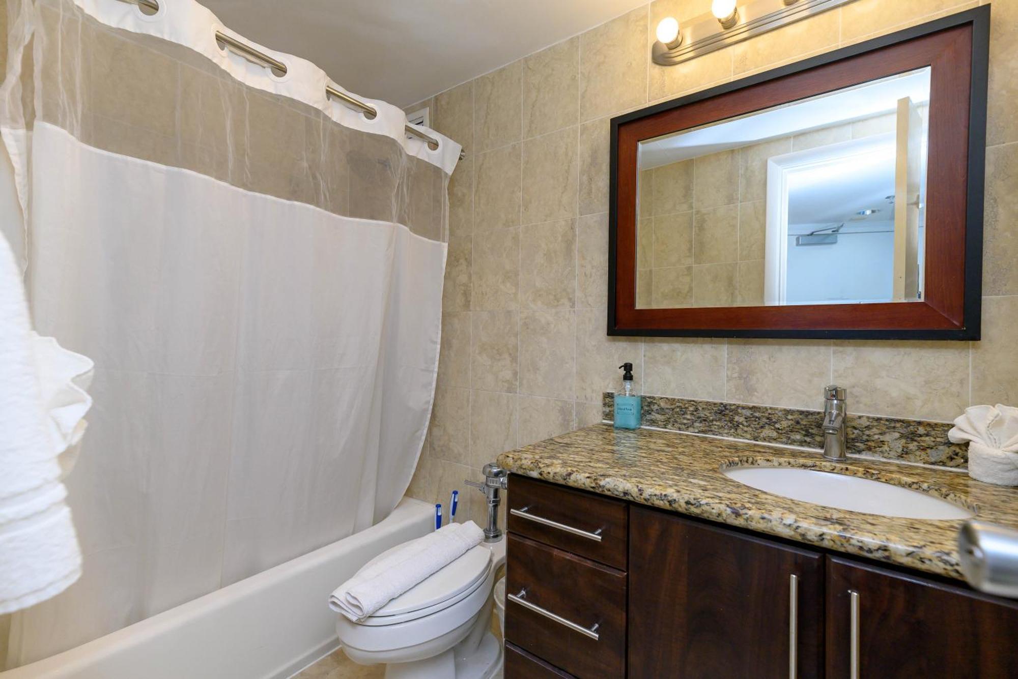 Apartment Seastays-beachfront