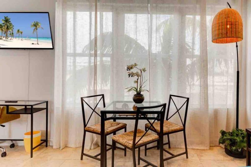 Apartment S Spot Heated Pool 2blocks To Bbq Miami Beach