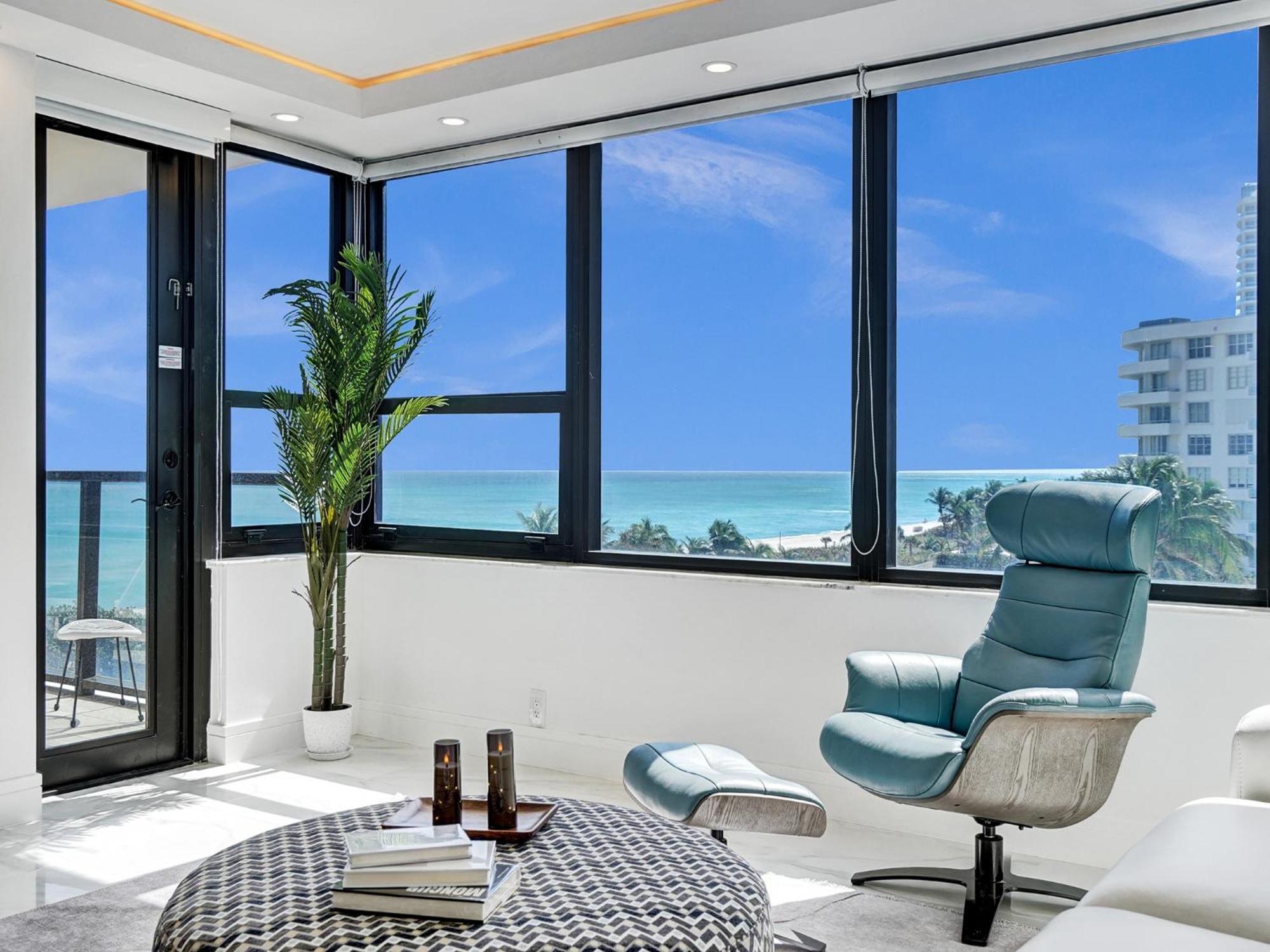 Luxury Oceanfront Magnificent Views 701 Apartment