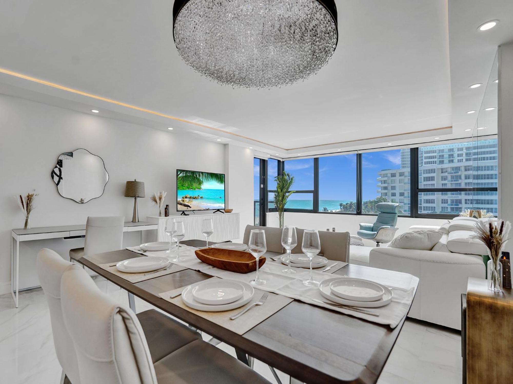 Luxury Oceanfront Magnificent Views 701 Apartment Miami Beach