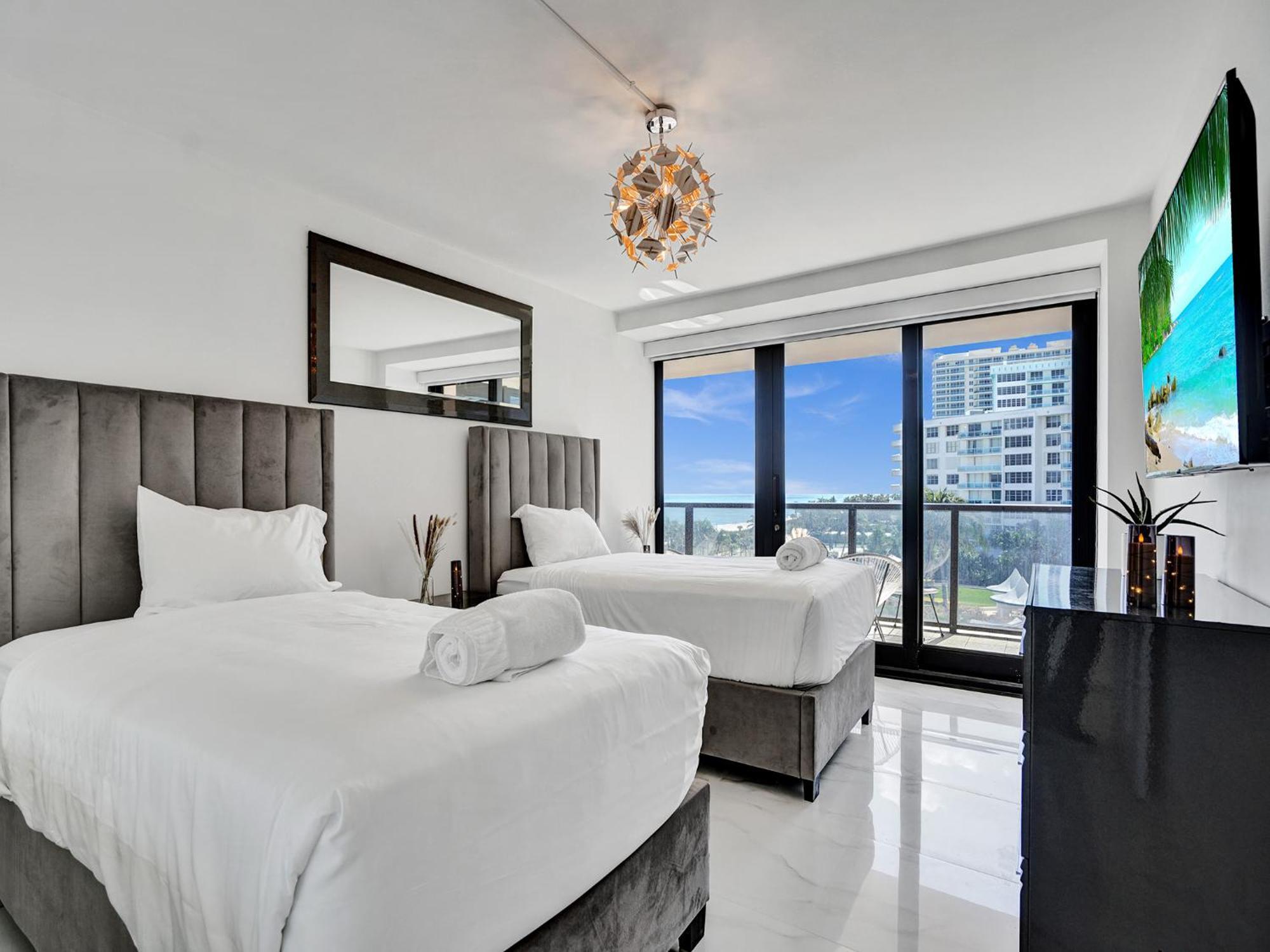Luxury Oceanfront Magnificent Views 701 * Miami Beach