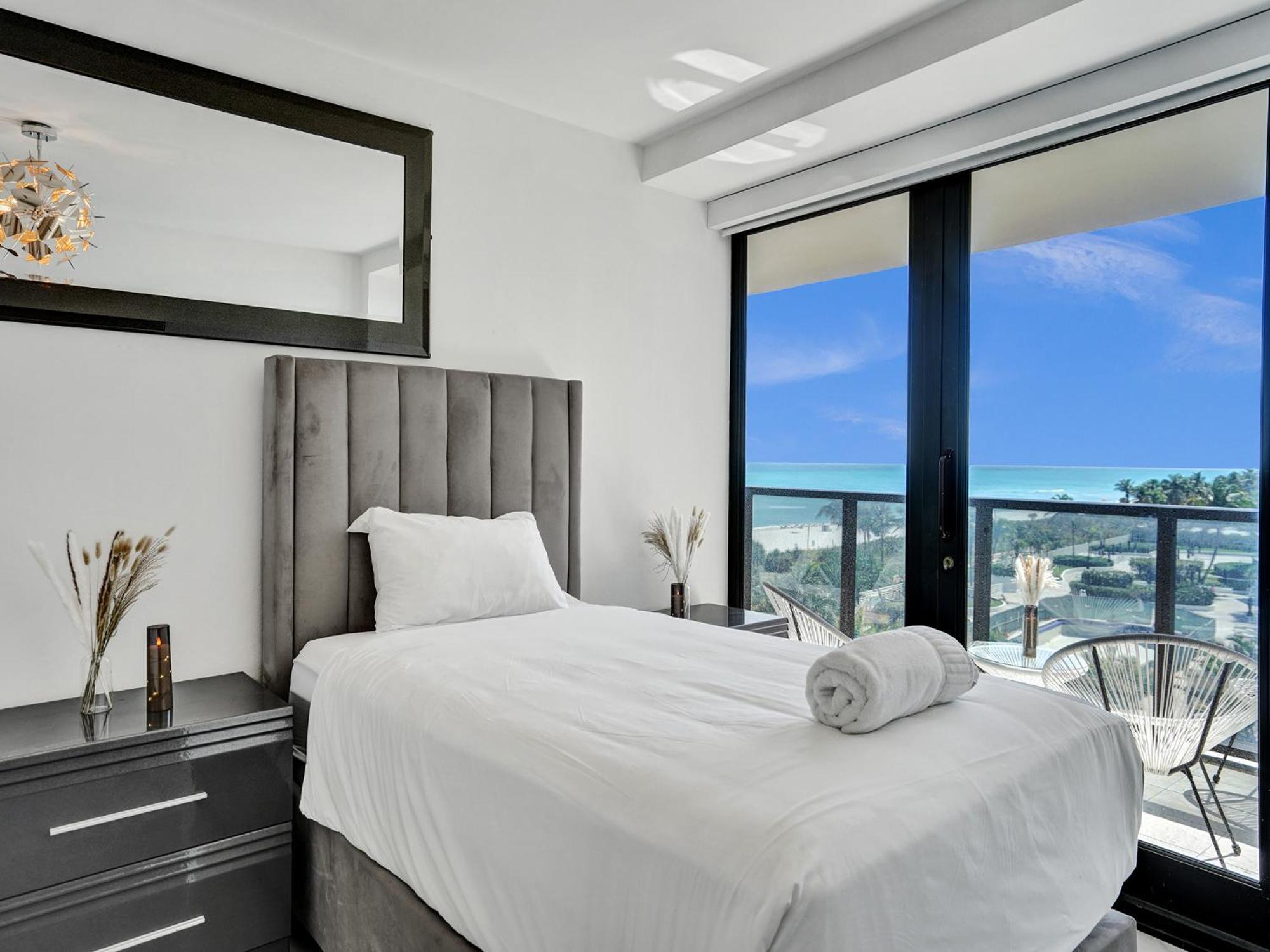 Luxury Oceanfront Magnificent Views 701 Apartment Miami Beach