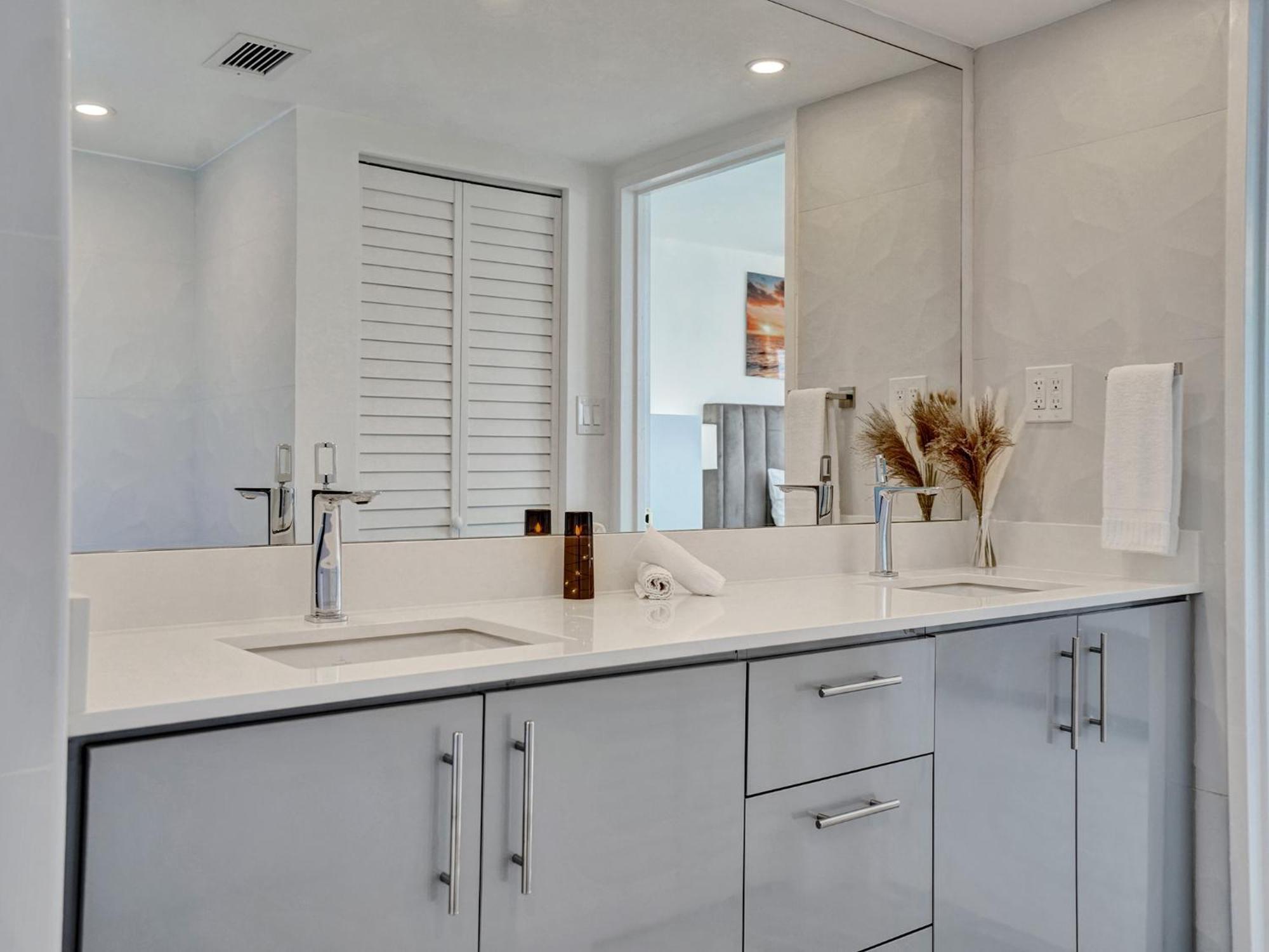 Luxury Oceanfront Magnificent Views 701 Miami Beach