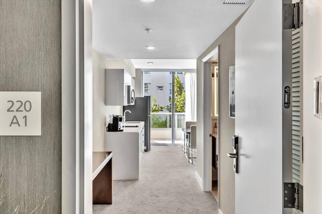 King Balcony Water Views-hosted By Sweetstay Apartment *