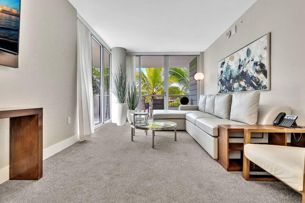 King Balcony Water Views-hosted By Sweetstay Apartment