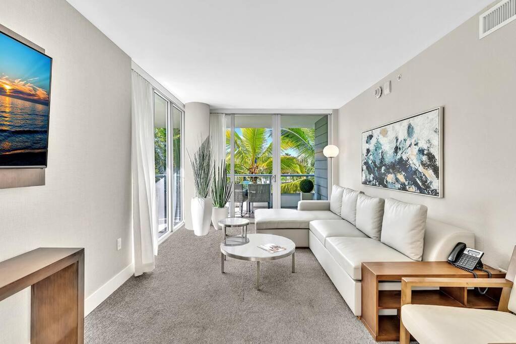 King Balcony Water Views-hosted By Sweetstay Apartment *