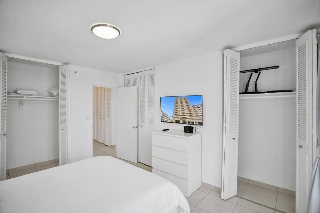 1506- 1br & 1ba Retreat With Stunning Intracoastal Views *