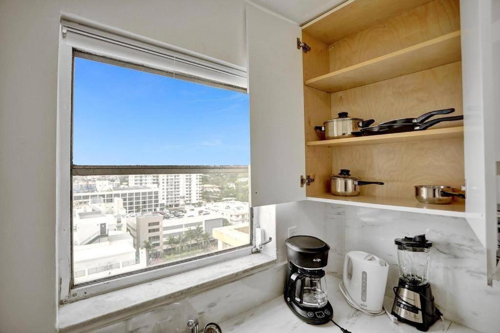 1506- 1br & 1ba Retreat With Stunning Intracoastal Views
