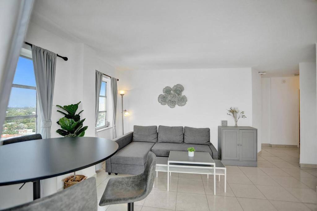 Apartment 1506- 1br & 1ba Retreat With Stunning Intracoastal Views Miami Beach