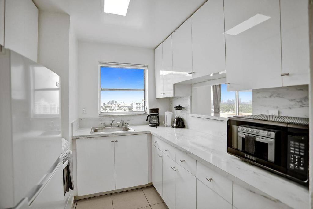 1506- 1br & 1ba Retreat With Stunning Intracoastal Views * Miami Beach