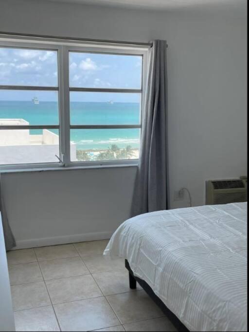 1401- Stylish 1br& 2ba With Breathtaking Ocean Views