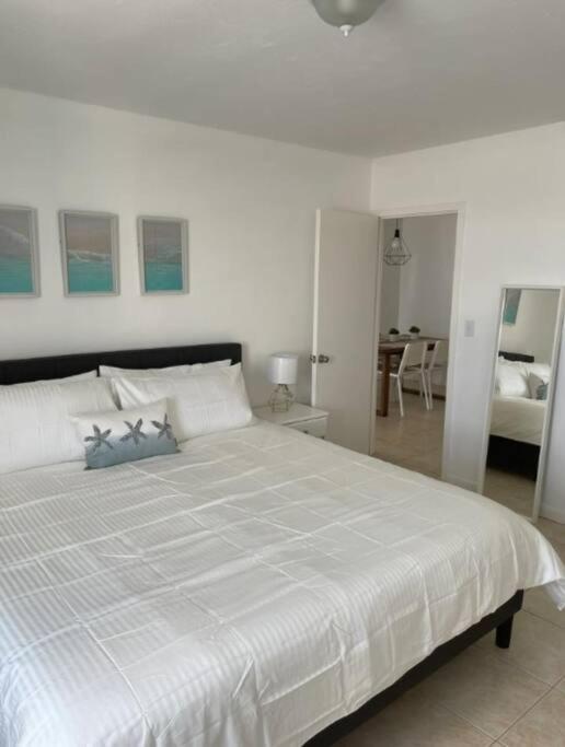 1401- Stylish 1br& 2ba With Breathtaking Ocean Views Apartment *