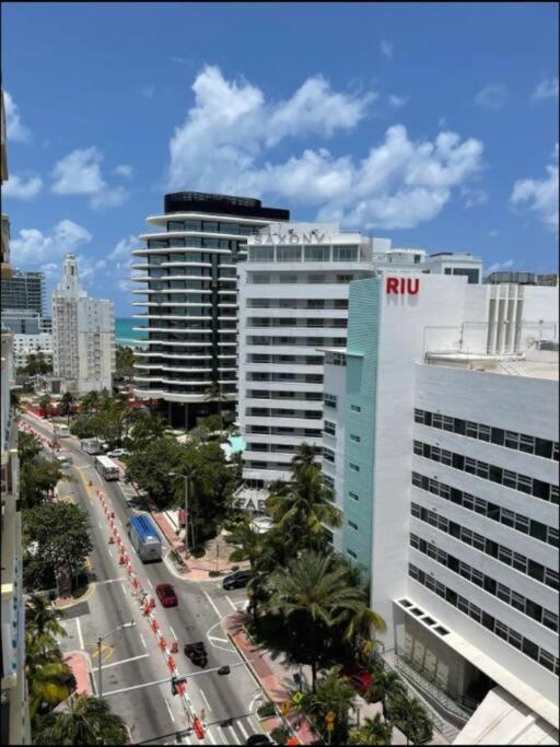 1401- Stylish 1br& 2ba With Breathtaking Ocean Views *