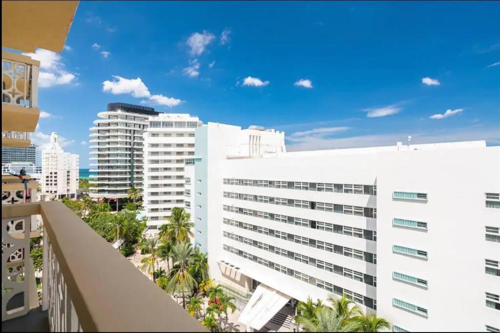 1203- Modern 1br & 2ba With Balcony Miami Beach