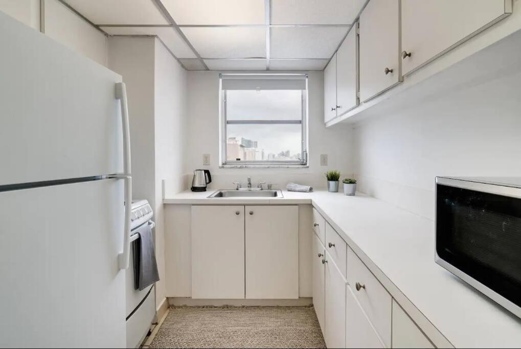 1203- Modern 1br & 2ba With Balcony Apartment Miami Beach