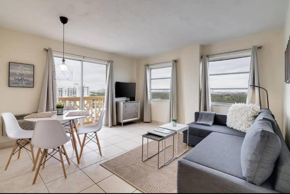 Apartment 1203- Modern 1br & 2ba With Balcony Miami Beach