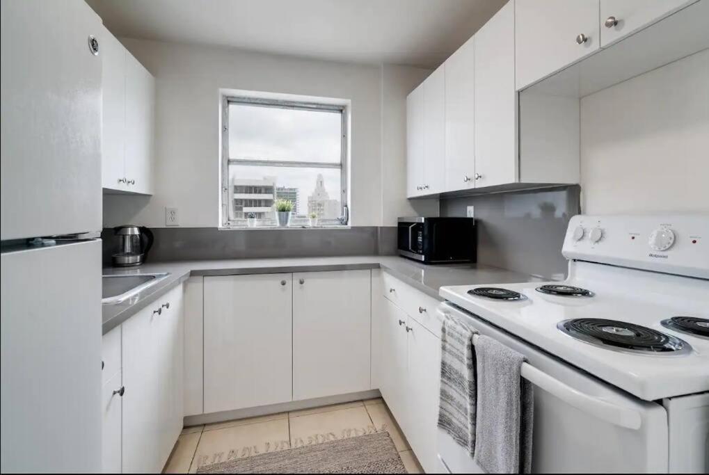1203- Modern 1br & 2ba With Balcony Miami Beach