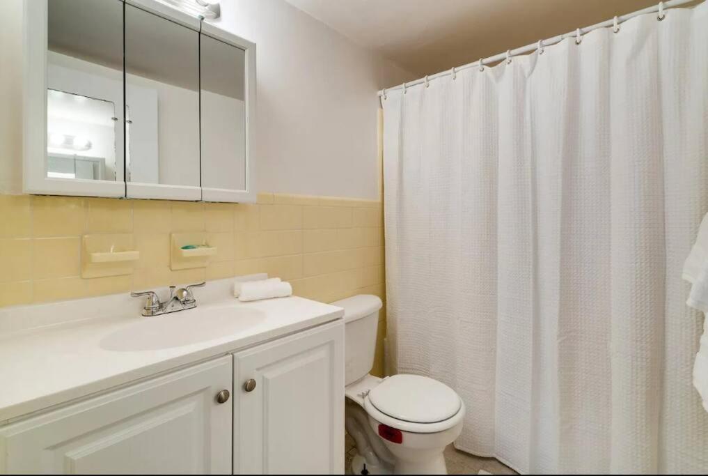 1203- Modern 1br & 2ba With Balcony * Miami Beach