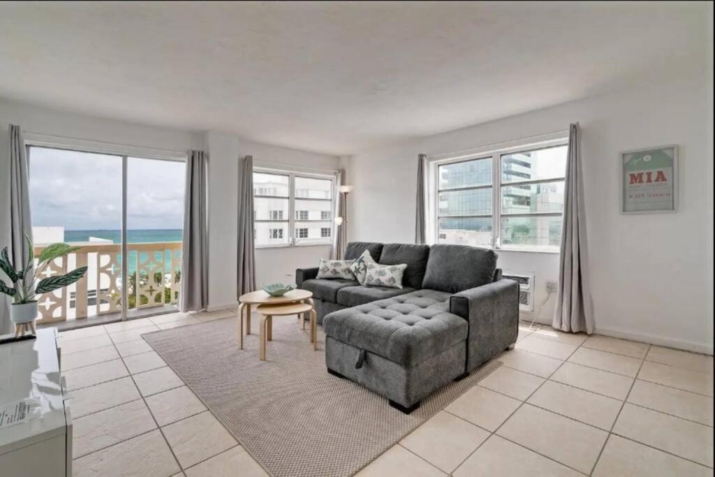 Apartment 1201- Luxurious 1br & 2ba With Stunning Ocean Views Miami Beach