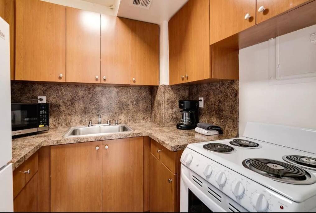 1201- Luxurious 1br & 2ba With Stunning Ocean Views * Miami Beach