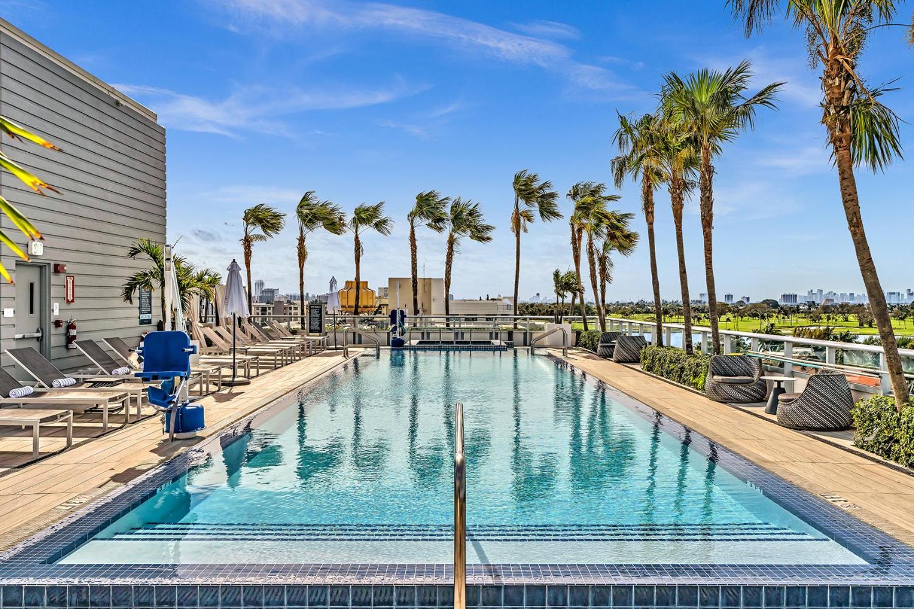 Grand Deluxe Two Bedroom With Balcony Water Views, Corner Apartment *
