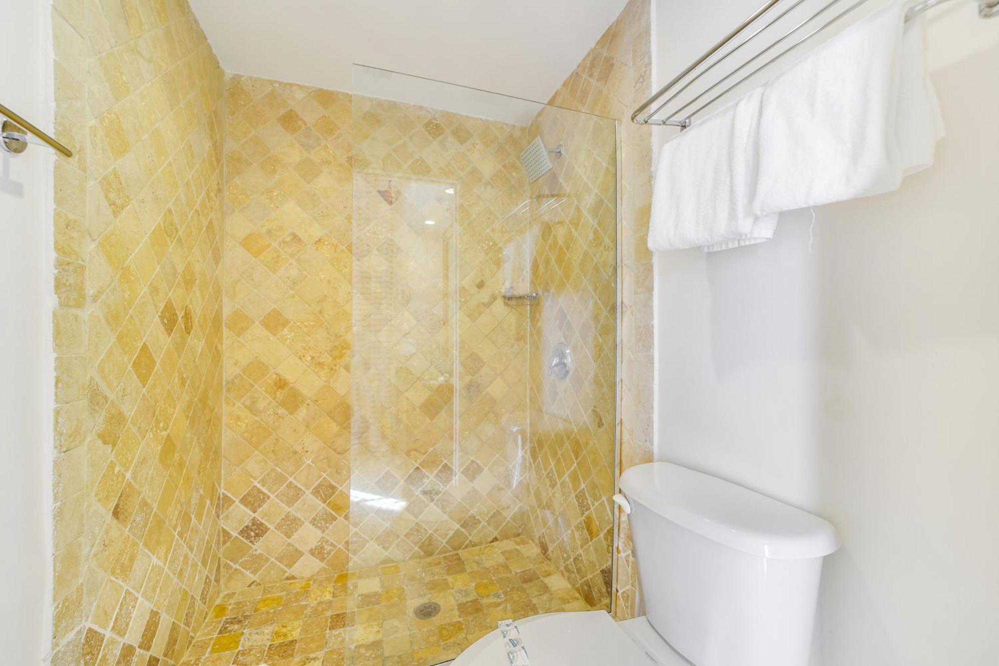 Casa Victoria Orchid Miami Beach