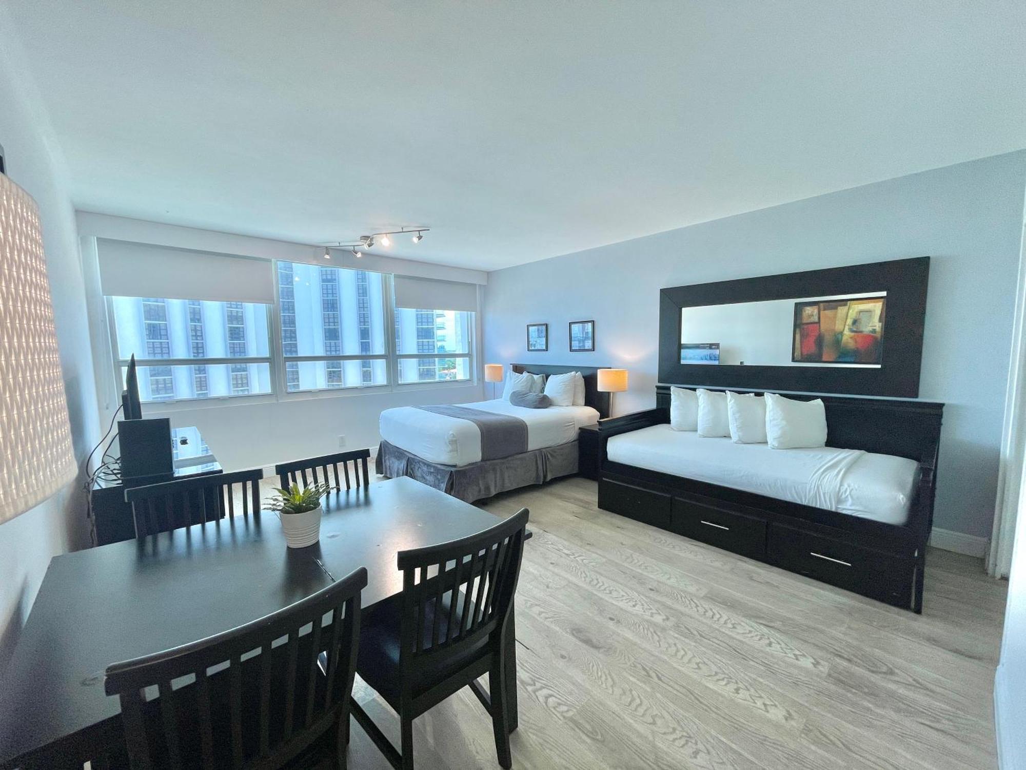 Apartment New Point Miami
