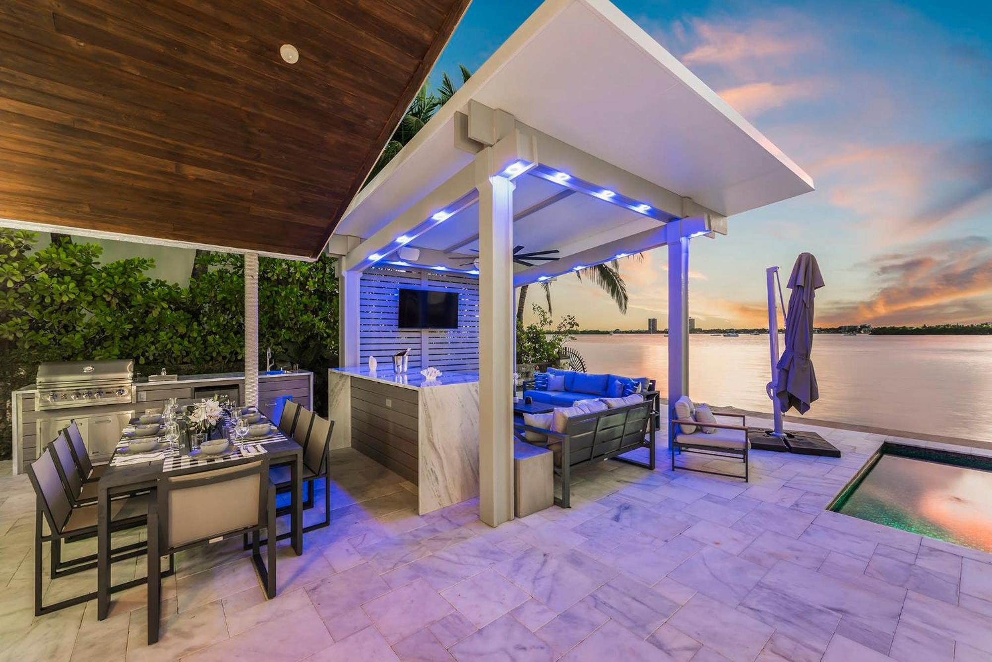 Sunset View On The Bay With Pool *
