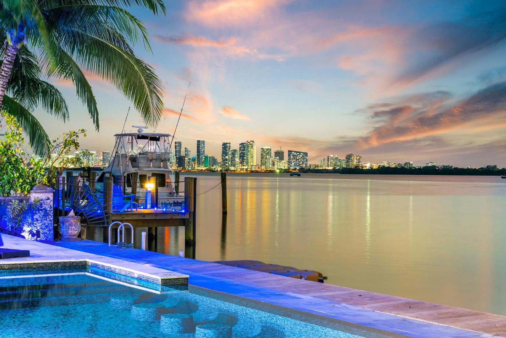 Villa Sunset View On The Bay With Pool *