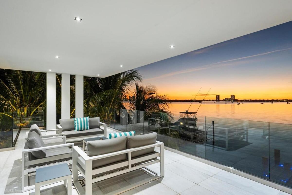 Villa Sunset Bayfront - Pool Jacuzzi Pool Table *