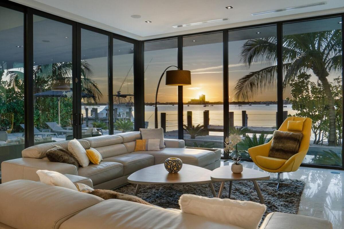 Villa Sunset Bayfront - Pool Jacuzzi Pool Table