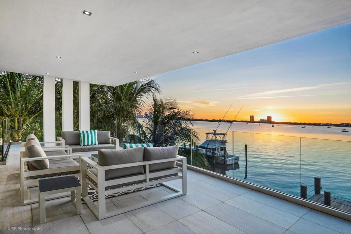 Sunset Bayfront - Pool Jacuzzi Pool Table Miami Beach