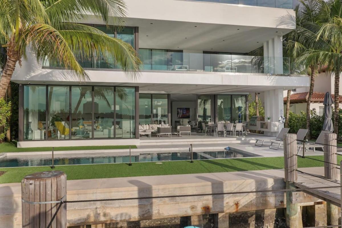 Sunset Bayfront - Pool Jacuzzi Pool Table Villa