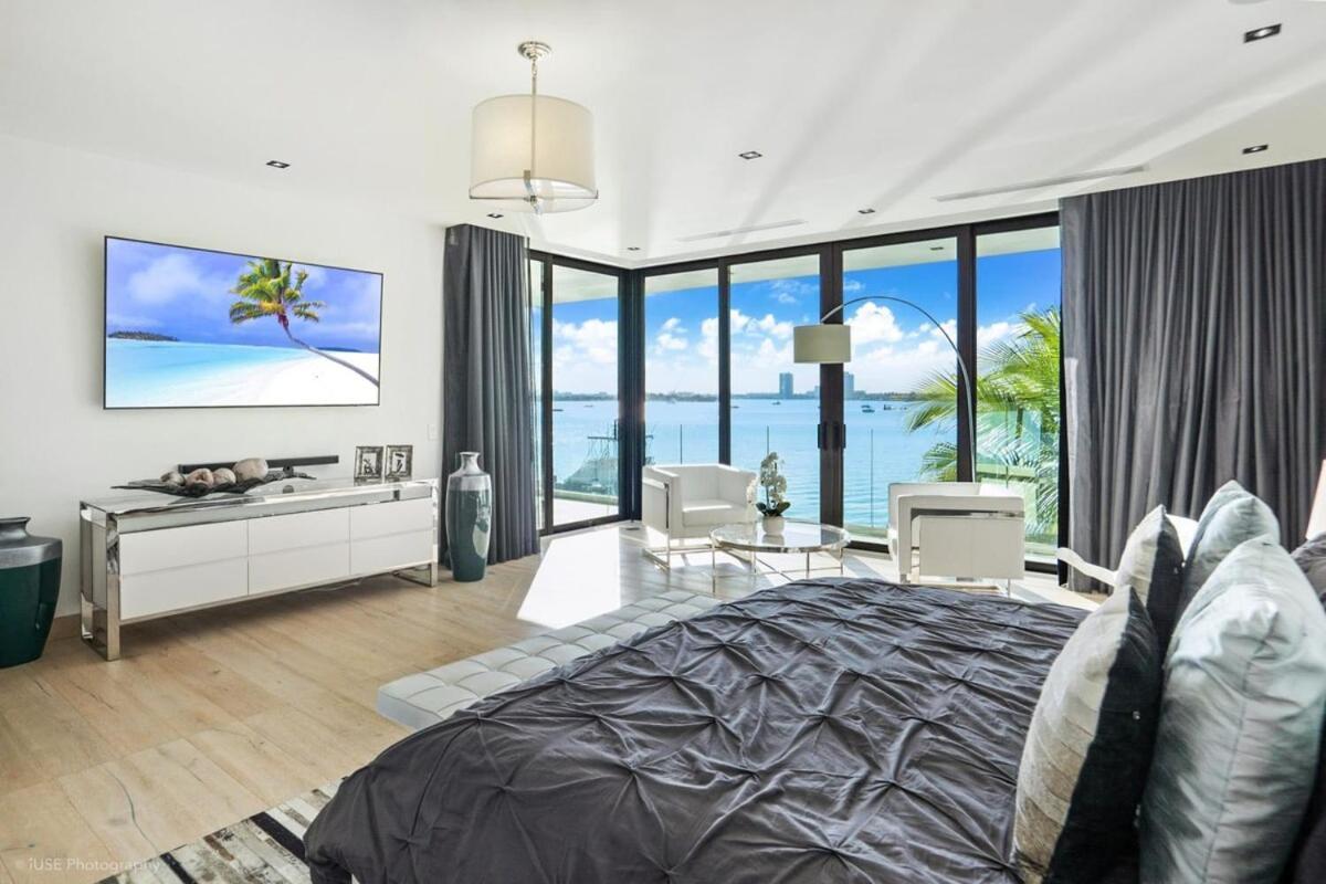 Villa Sunset Bayfront - Pool Jacuzzi Pool Table