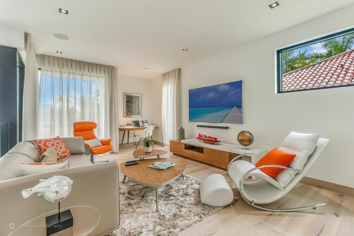 Sunset Bayfront - Pool Jacuzzi Pool Table
