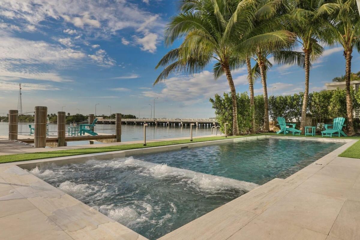 Sunset Bayfront - Pool Jacuzzi Pool Table * Miami Beach