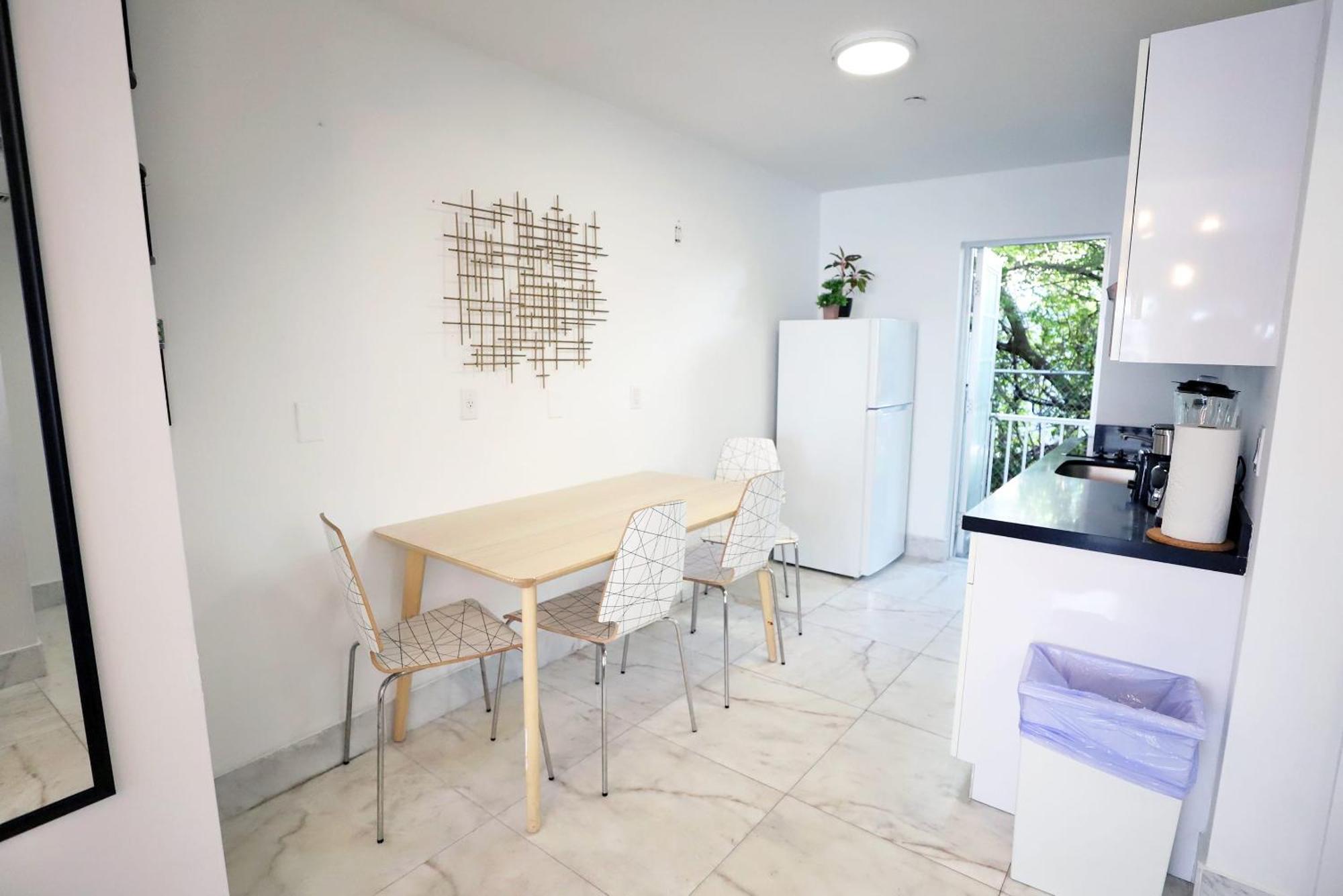 South 2 Bedroom Family Pet Friendly With Free Parking On Premise * Miami Beach