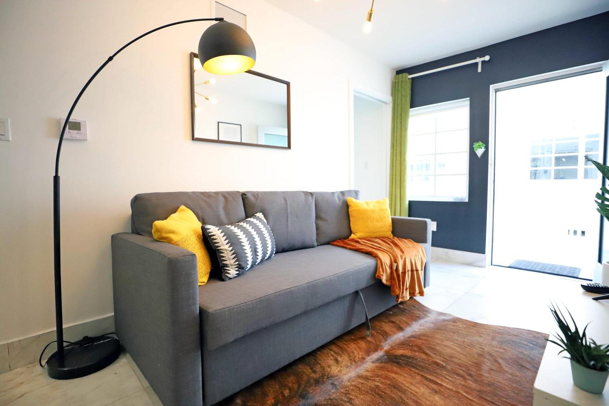 South 2 Bedroom Family Pet Friendly With Free Parking On Premise * Miami Beach