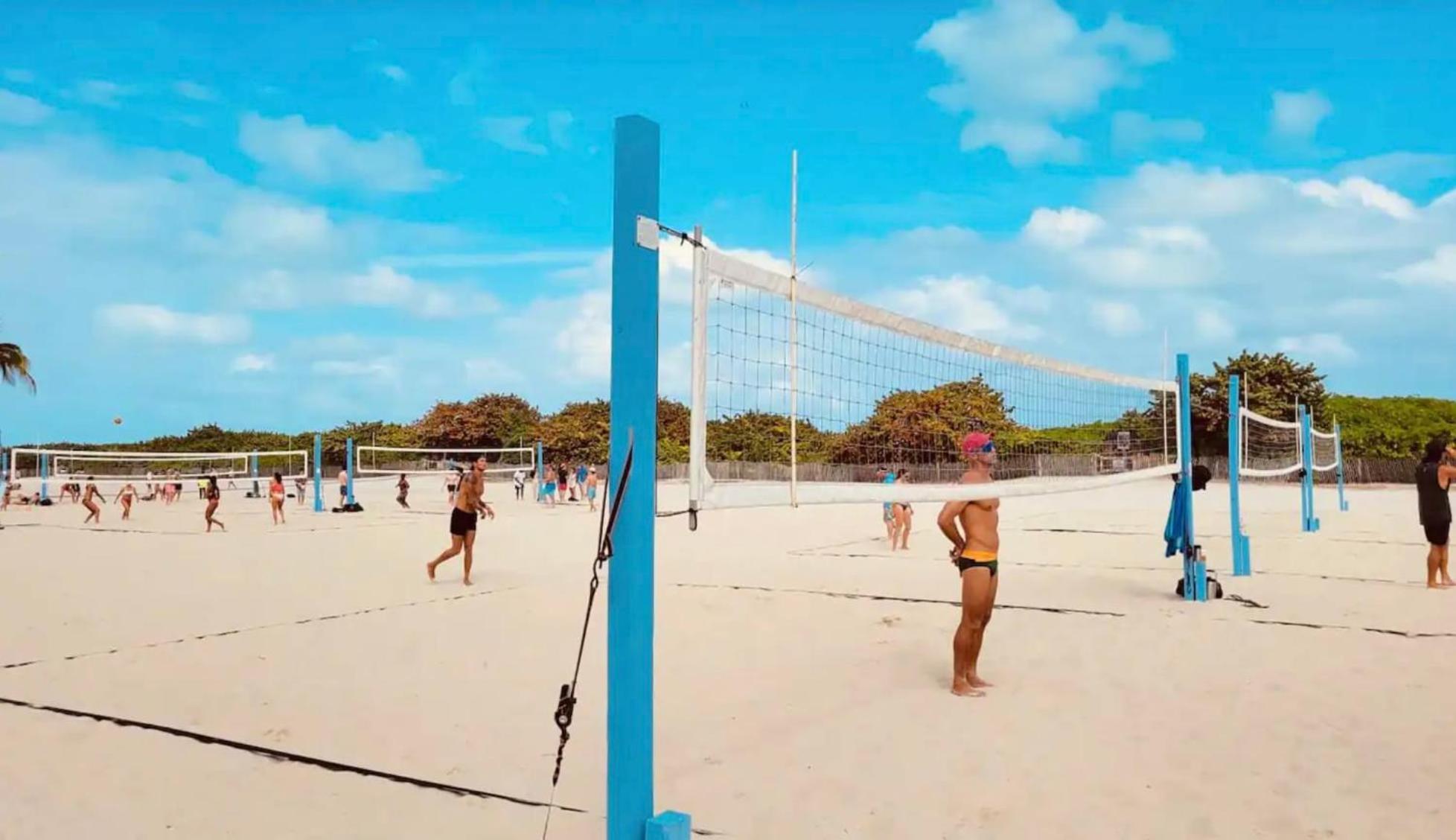 North Beach Steps To Sea Miami With Free Parking Family And Pet Friendly Apartment Miami Beach